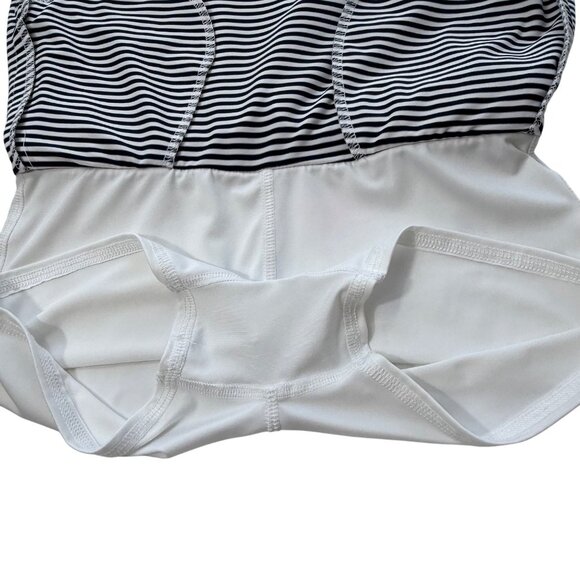 Vineyard Vines Sankaty Skort Navy Stripe Girls Medium - Picture 9 of 13